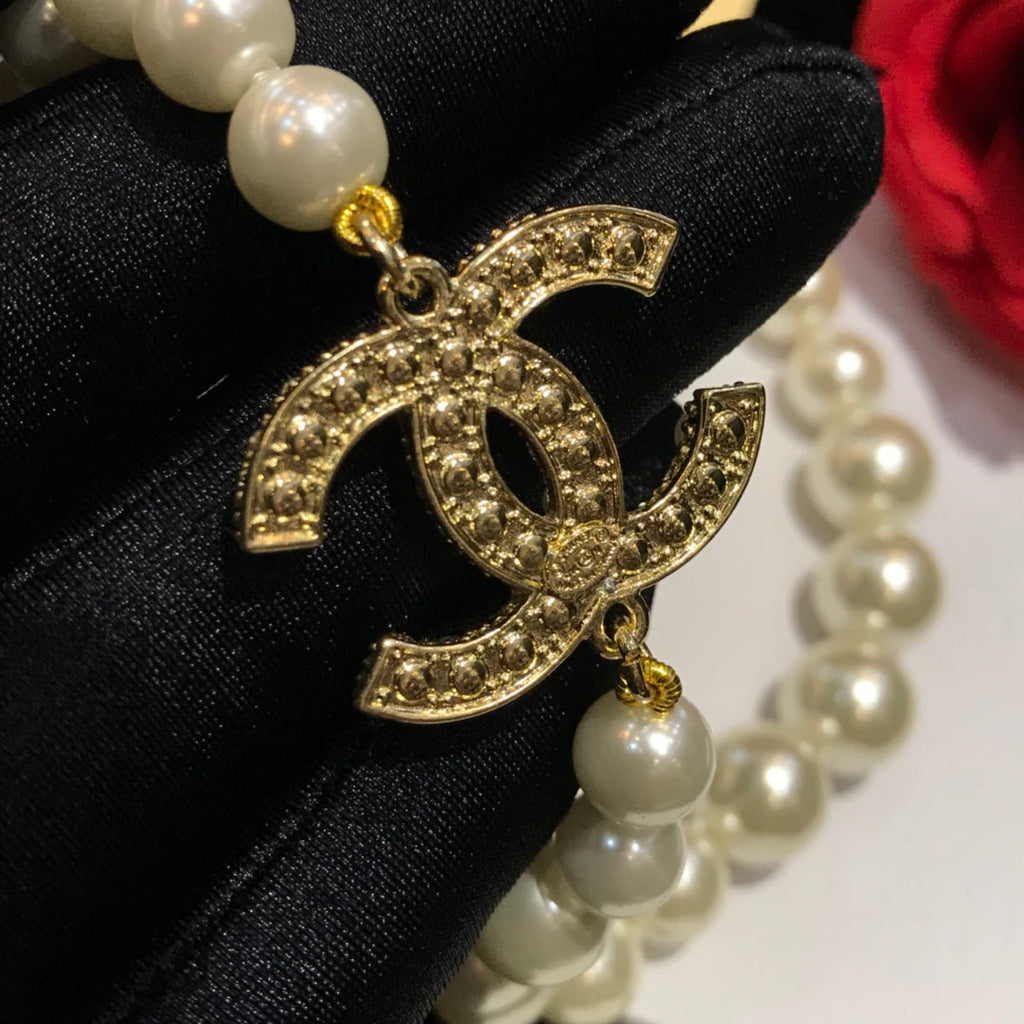 CHANEL Pearl Necklace