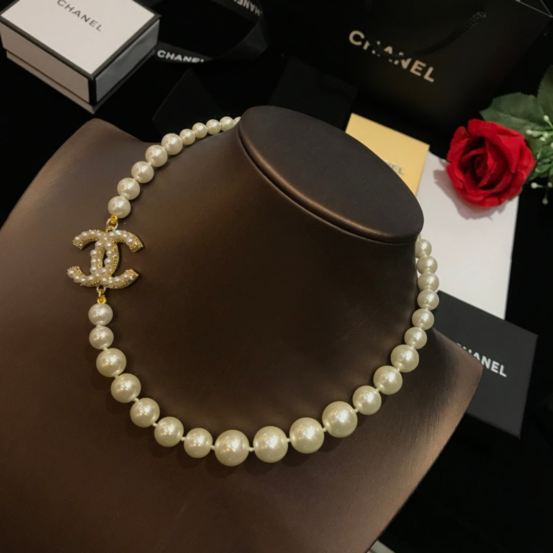 CHANEL Pearl Necklace