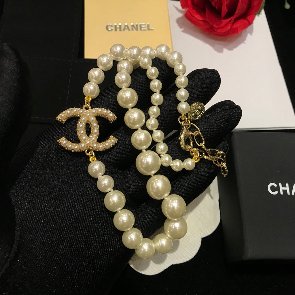 CHANEL Pearl Necklace