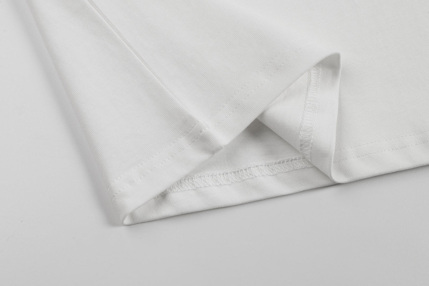 AMI Paris Classic Logo Unisex T-Shirt - Premium Cotton Tee