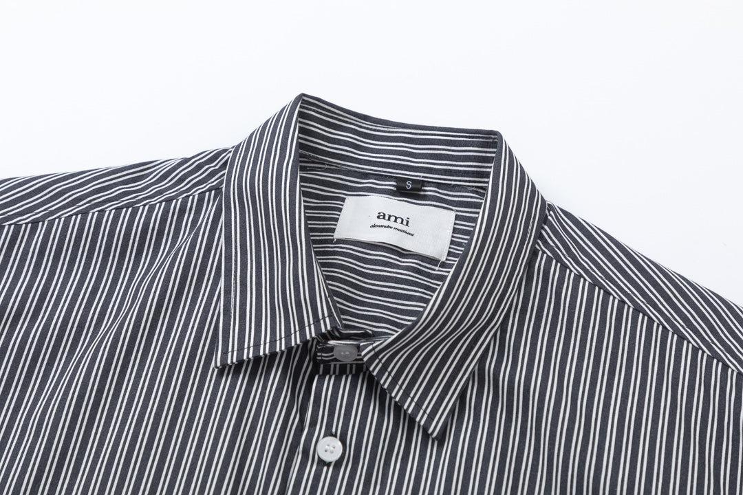 AMI PARIS Unisex Shirt - Classic Minimalist Design