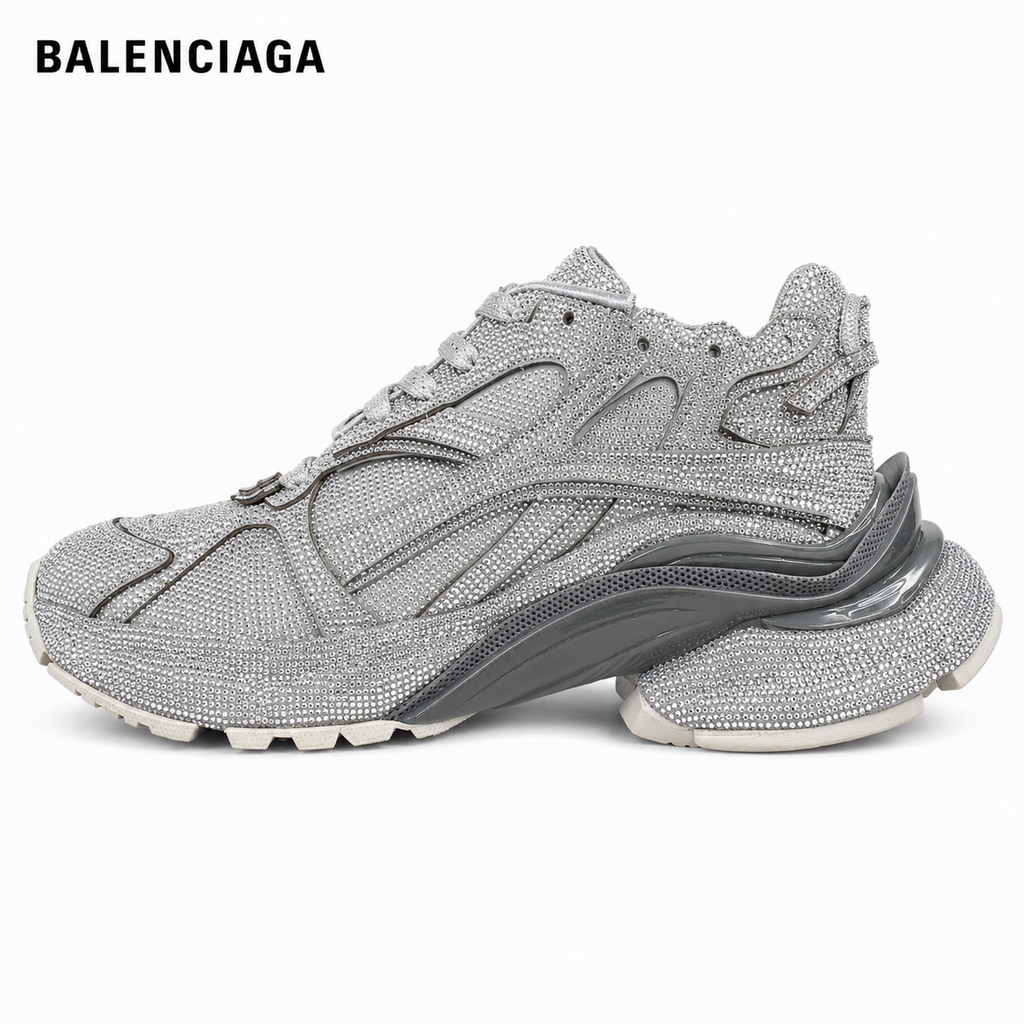 Runner 7th Sneaker with multiple color options