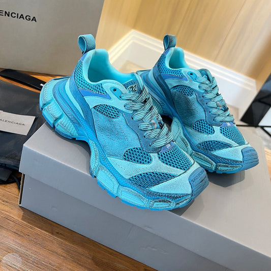 Balenciaga Distressed Vintage Sneaker – Limited Edition 2025