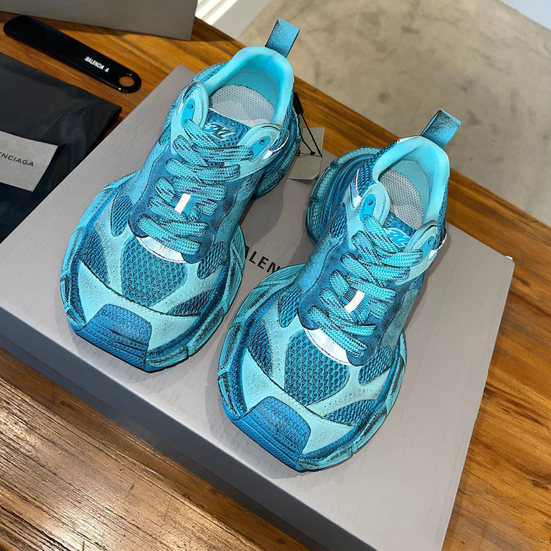 Balenciaga Distressed Vintage Sneaker – Limited Edition 2025