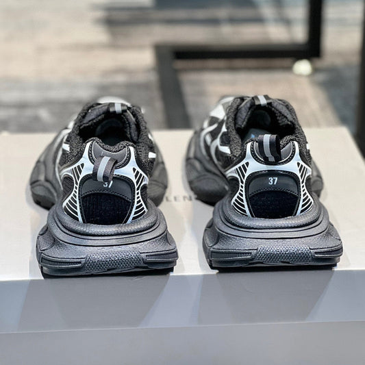 Balenciaga 2025 Limited Edition Couple's Leather Sneaker