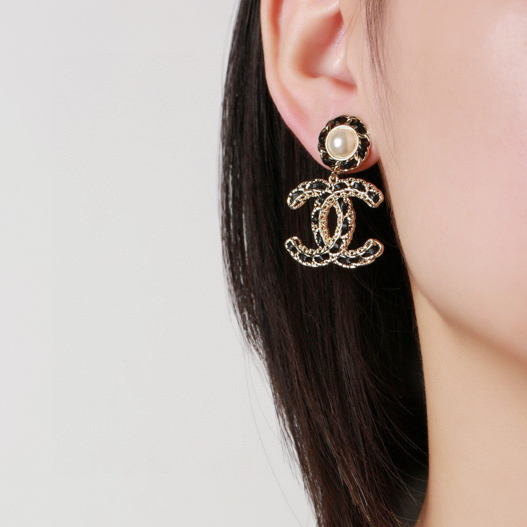 CHANEL Pearl Earrings