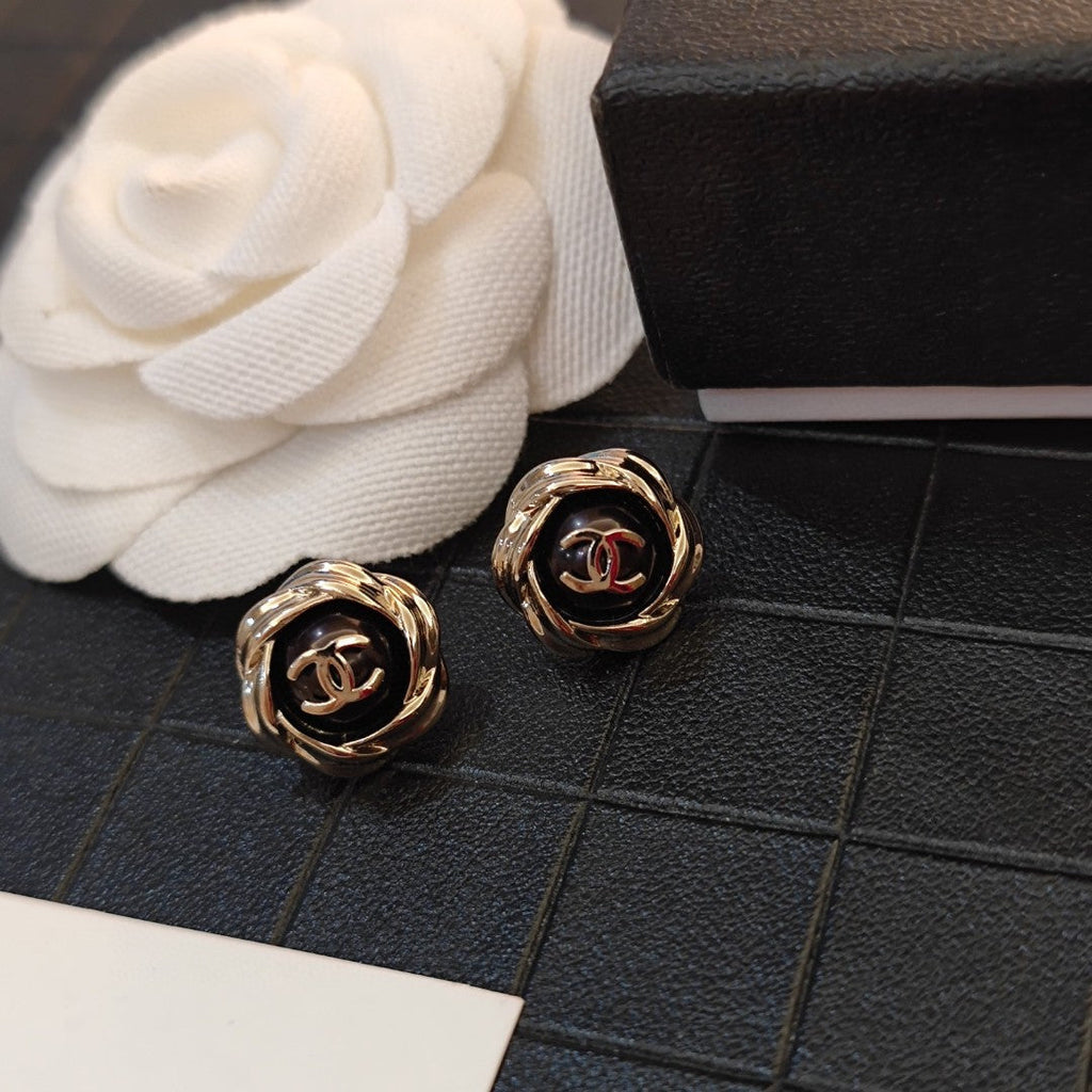 CHANEL Pearl Earrings