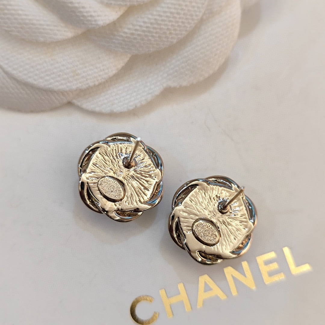 CHANEL Pearl Earrings