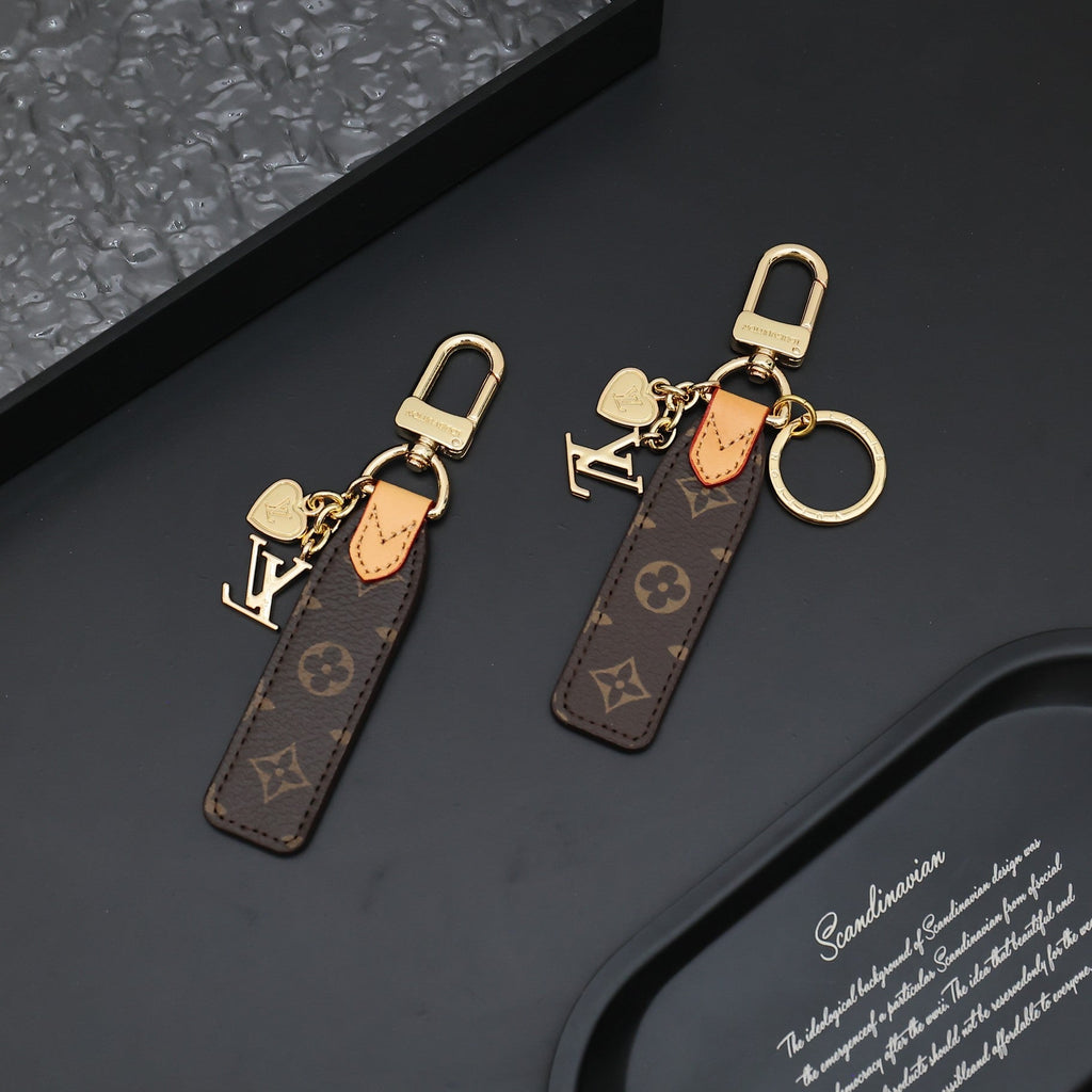 LOUIS VUITTON Keychain