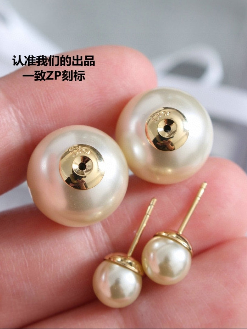 DIOR Pearl Earrings