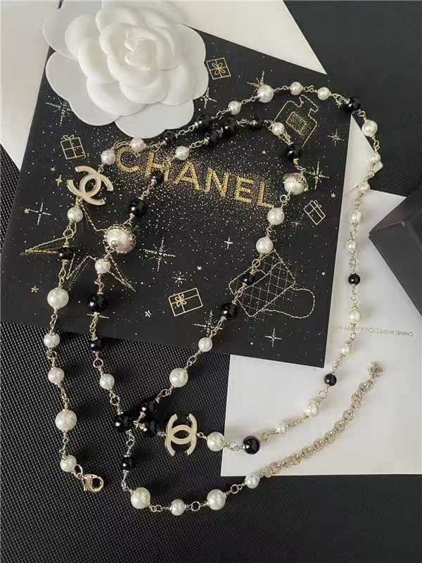 CHANEL Pearl Long Necklace