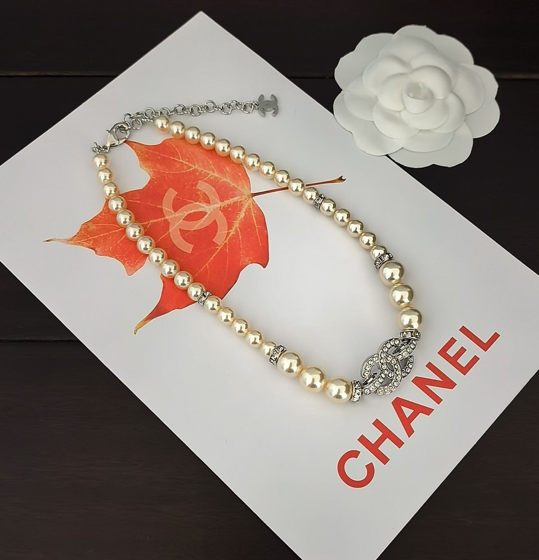 P65 Pearl Crystal Necklace