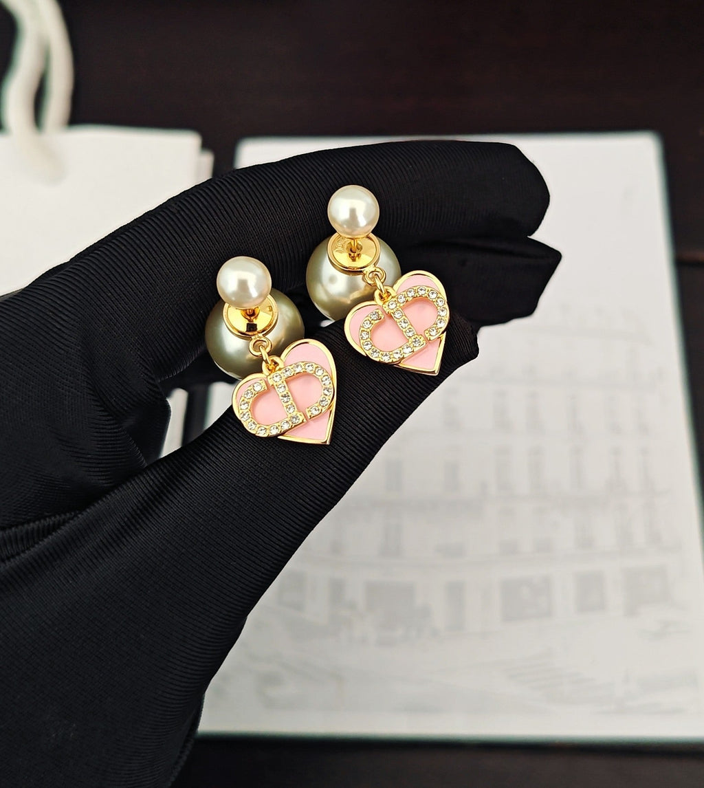 P70 Pearl Earrings