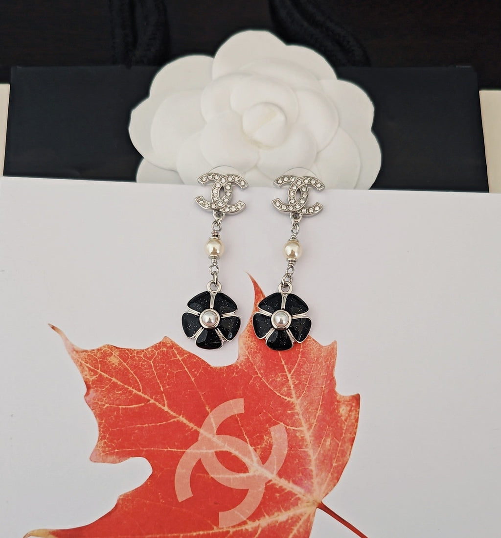 P60 Earrings