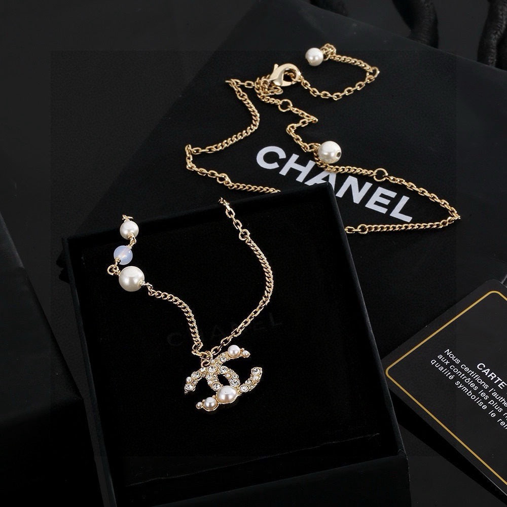 SWAROVSKI P60 Pearl Crystal Double-C Choker Necklace
