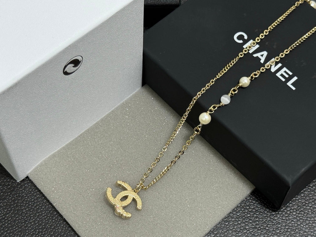 SWAROVSKI P60 Pearl Crystal Double-C Choker Necklace