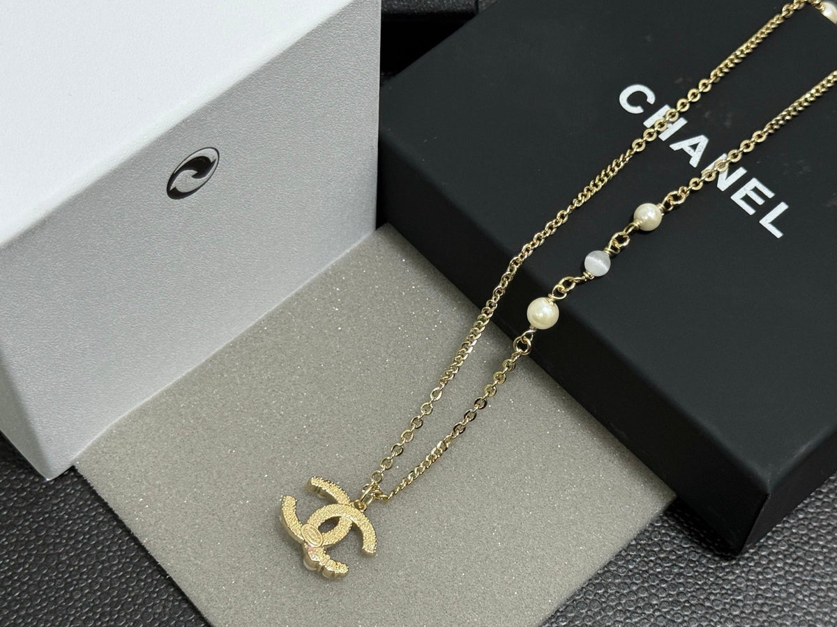 SWAROVSKI P60 Pearl Crystal Double-C Choker Necklace