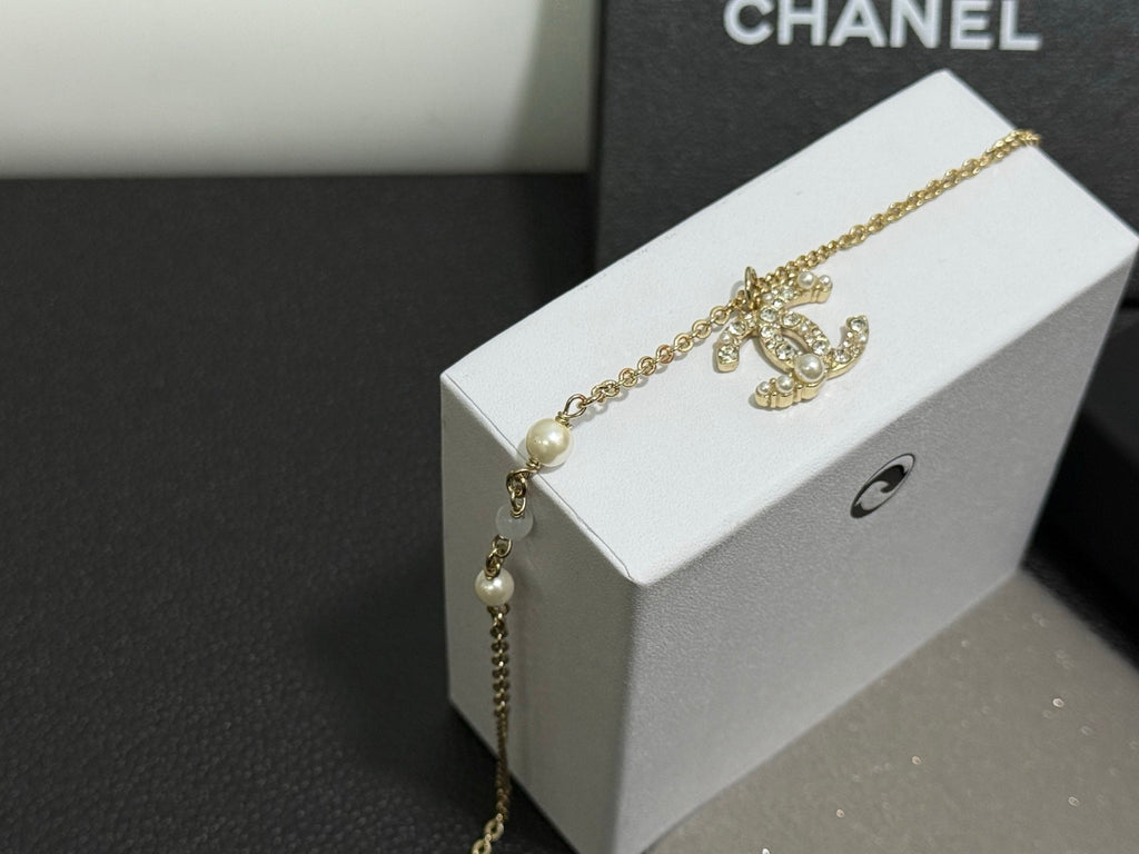 SWAROVSKI P60 Pearl Crystal Double-C Choker Necklace