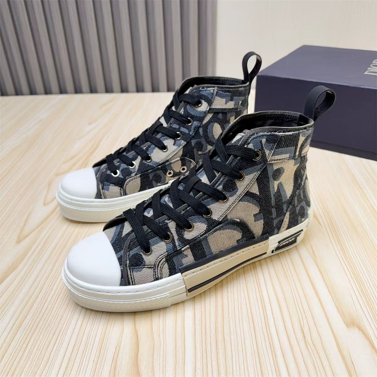 Dior DIOR Sneakers #427
