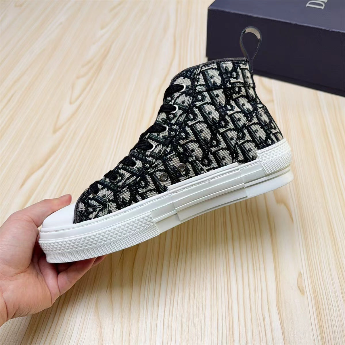 Dior DIOR Sneakers #426