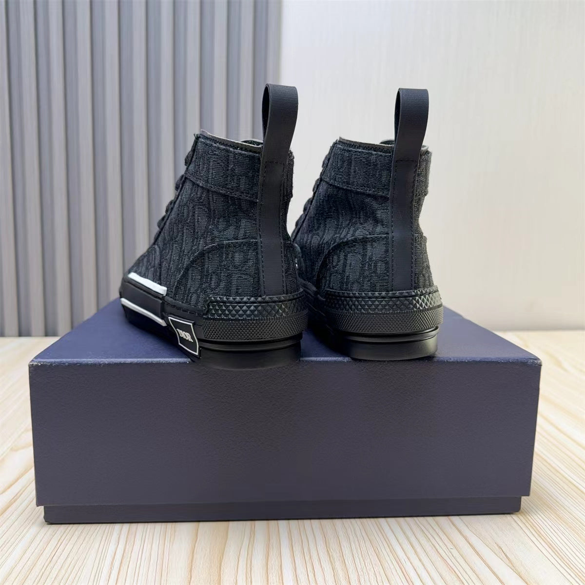 Dior DIOR Sneakers #427