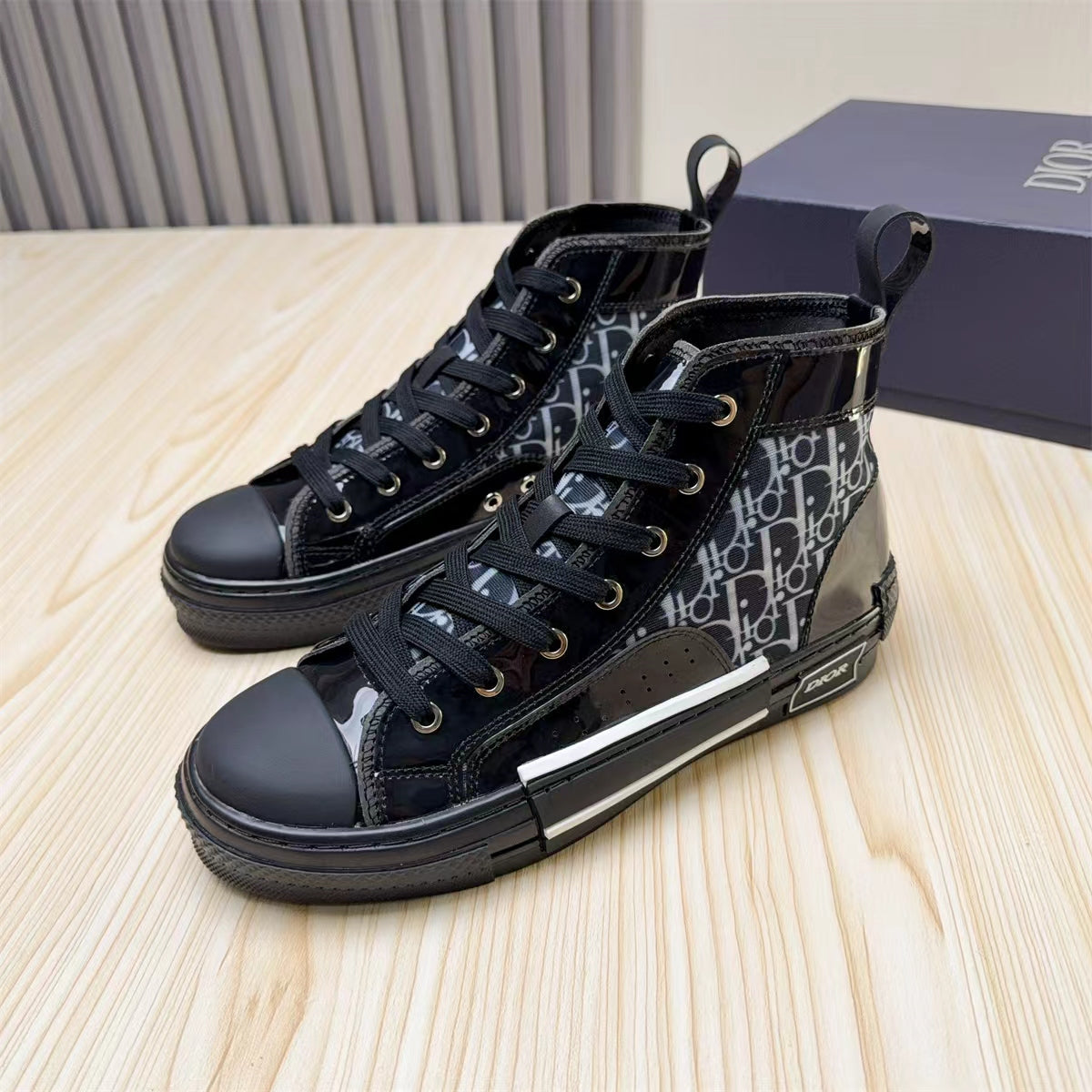 Dior DIOR Sneakers #427