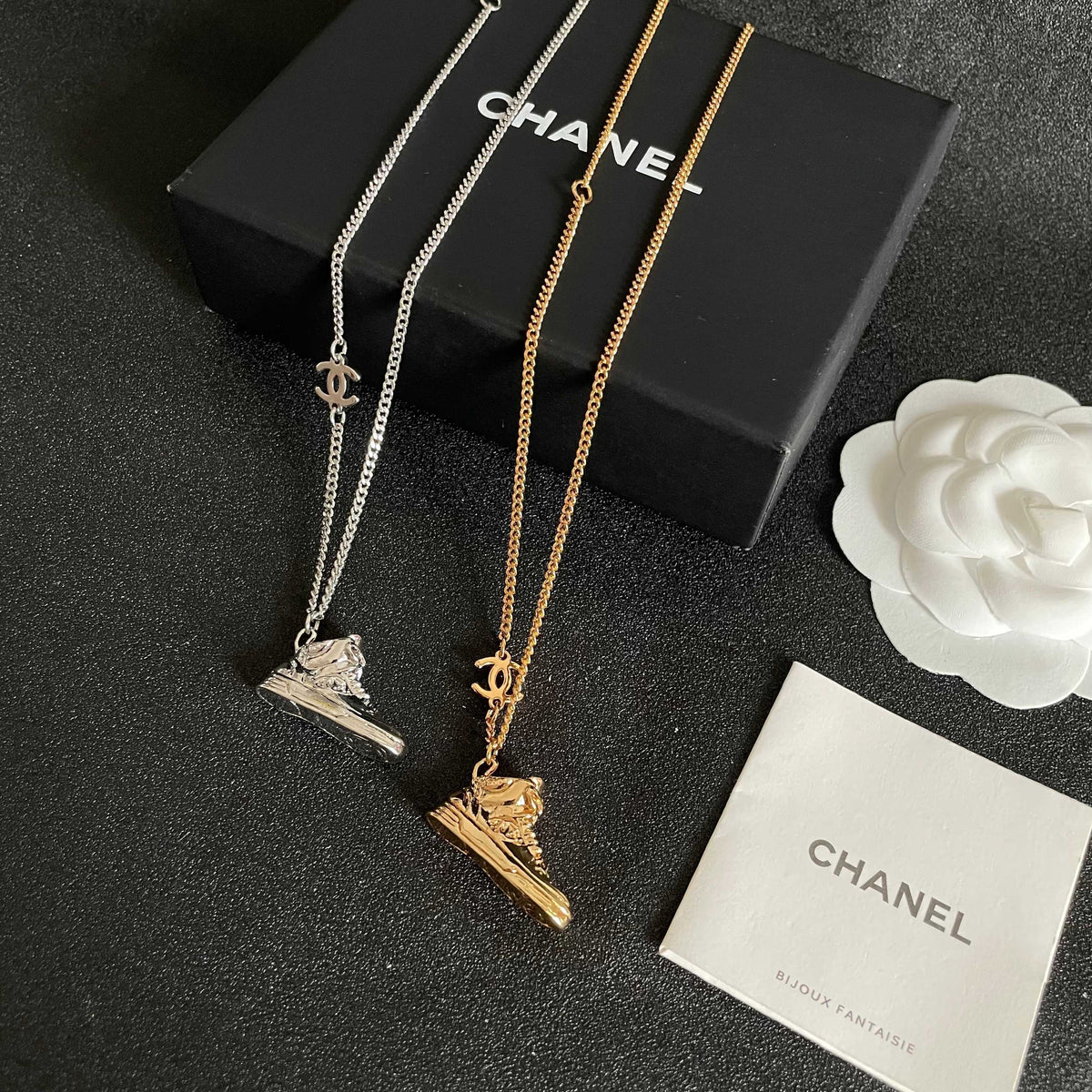 CHANEL P80 Vintage Necklace