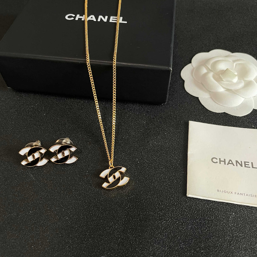 CHANEL Necklace