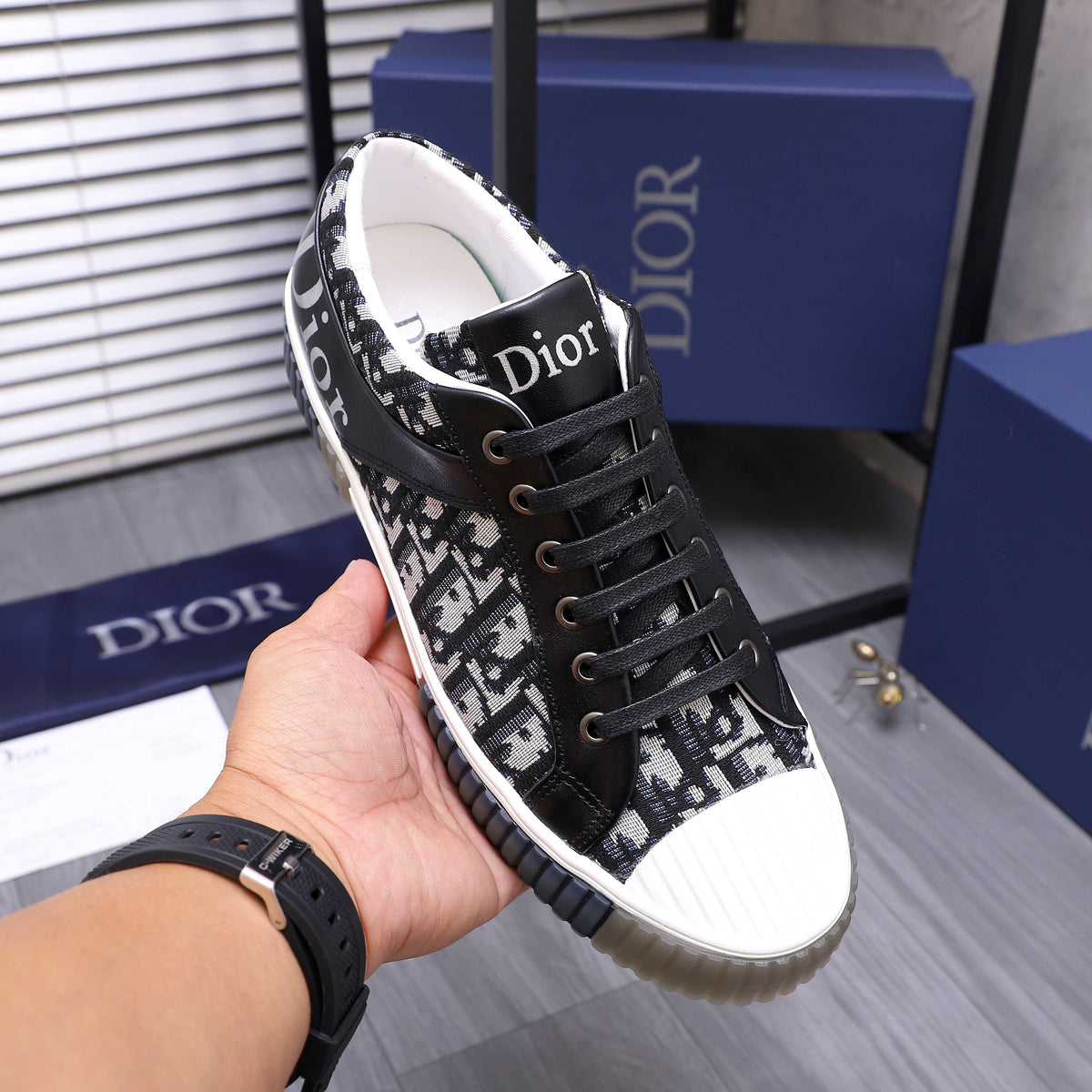 Dior DIOR Sneakers #001