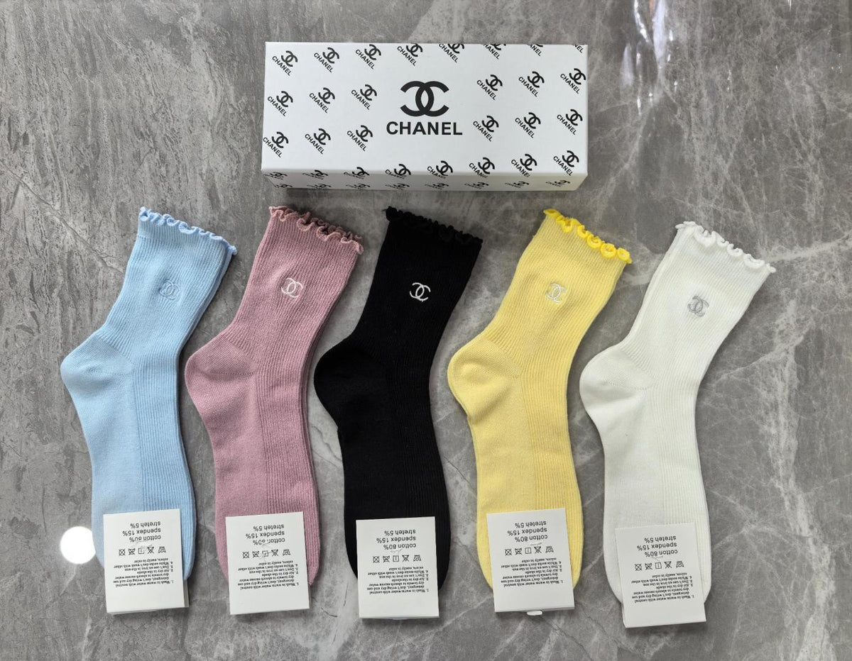 Chanel Cashmere Blend Crew Socks – 5-Pair Set #001