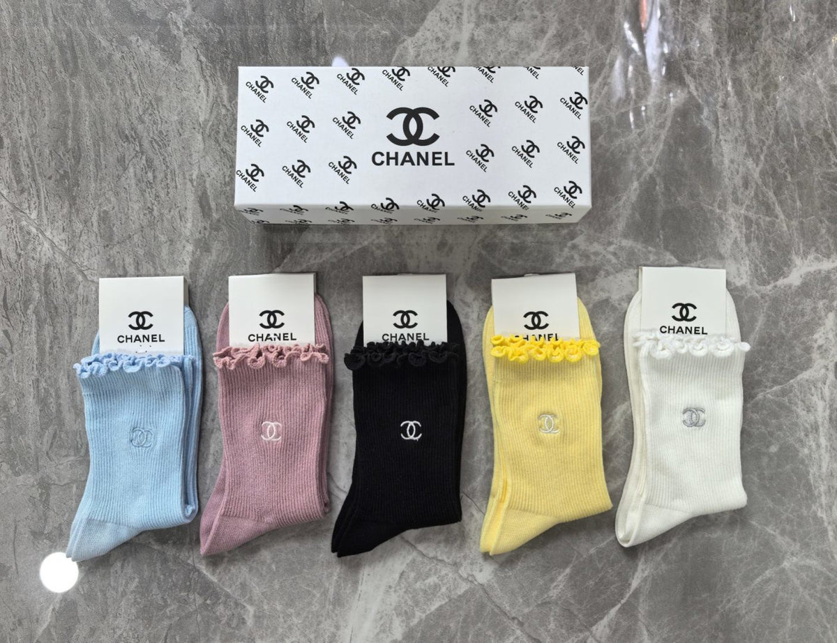 Chanel Cashmere Blend Crew Socks – 5-Pair Set #001