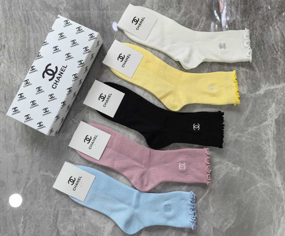Chanel Cashmere Blend Crew Socks – 5-Pair Set #001