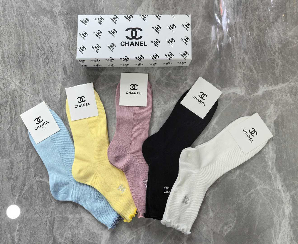 Chanel Cashmere Blend Crew Socks – 5-Pair Set #001