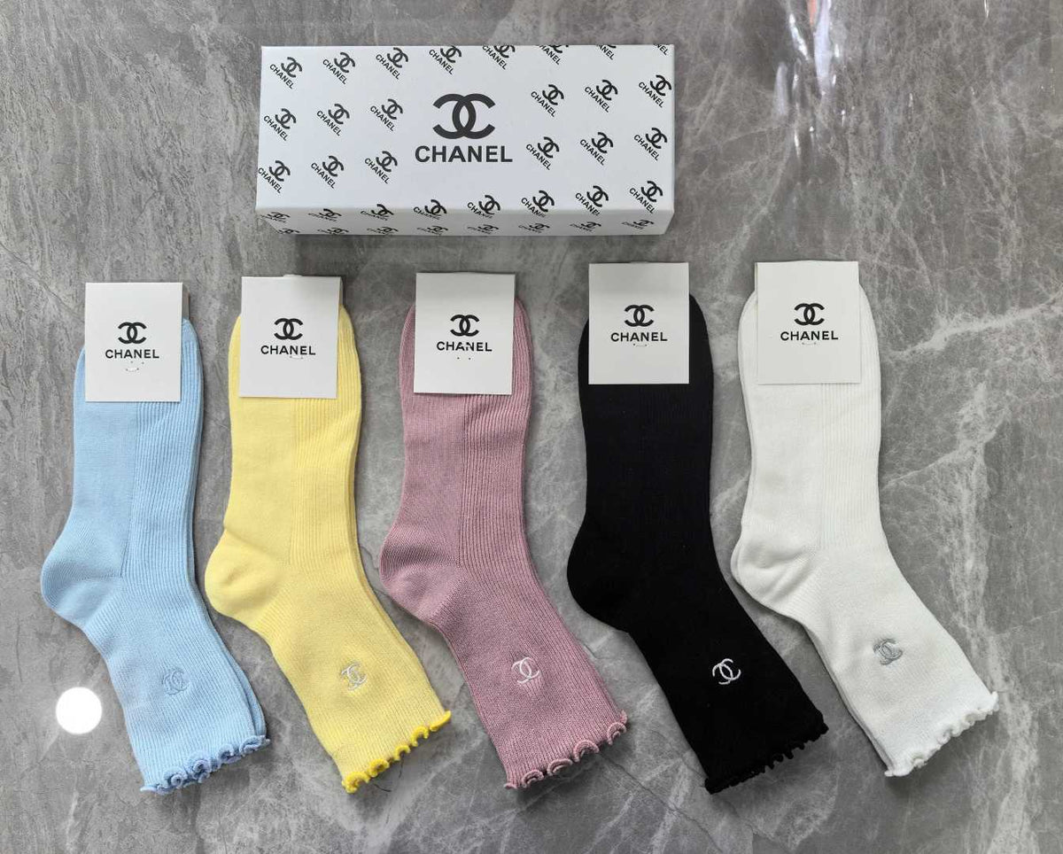 Chanel Cashmere Blend Crew Socks – 5-Pair Set #001