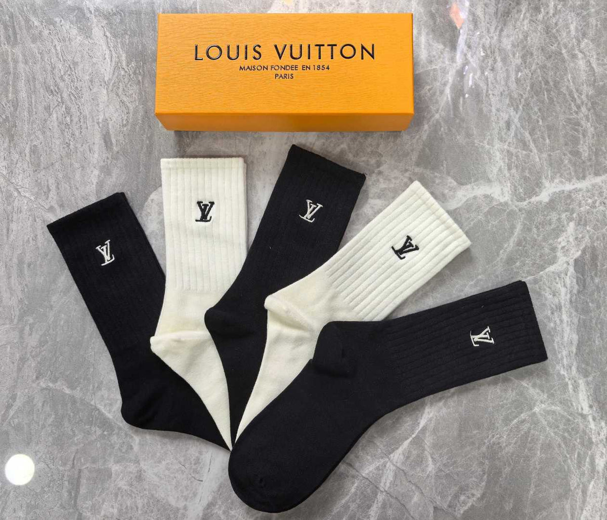 Louis Vuitton Comfort Crew Socks – 5-Pair Set #002