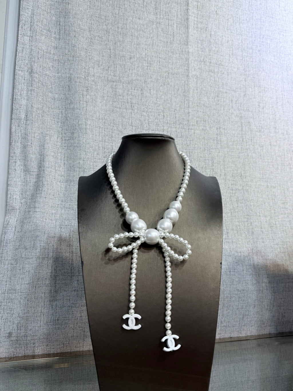 CHANEL Pearl Bow Necklace