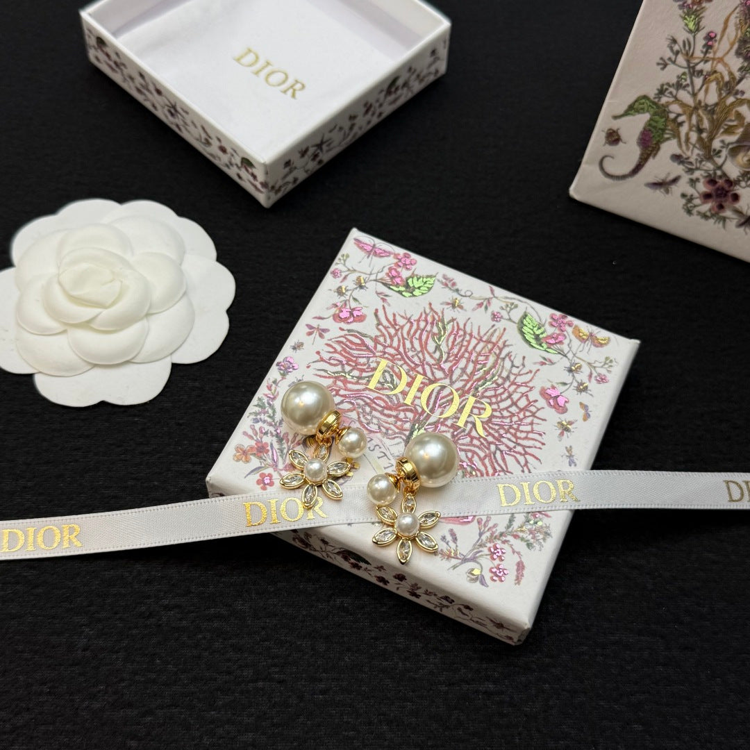 DIOR Pearl Earrings