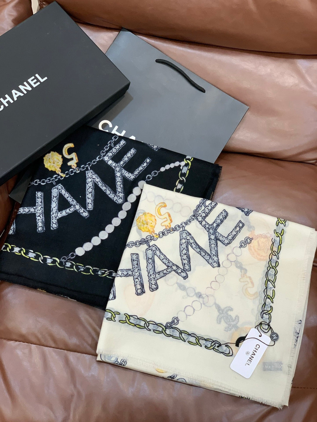CHANEL P180 Pearl Necklace