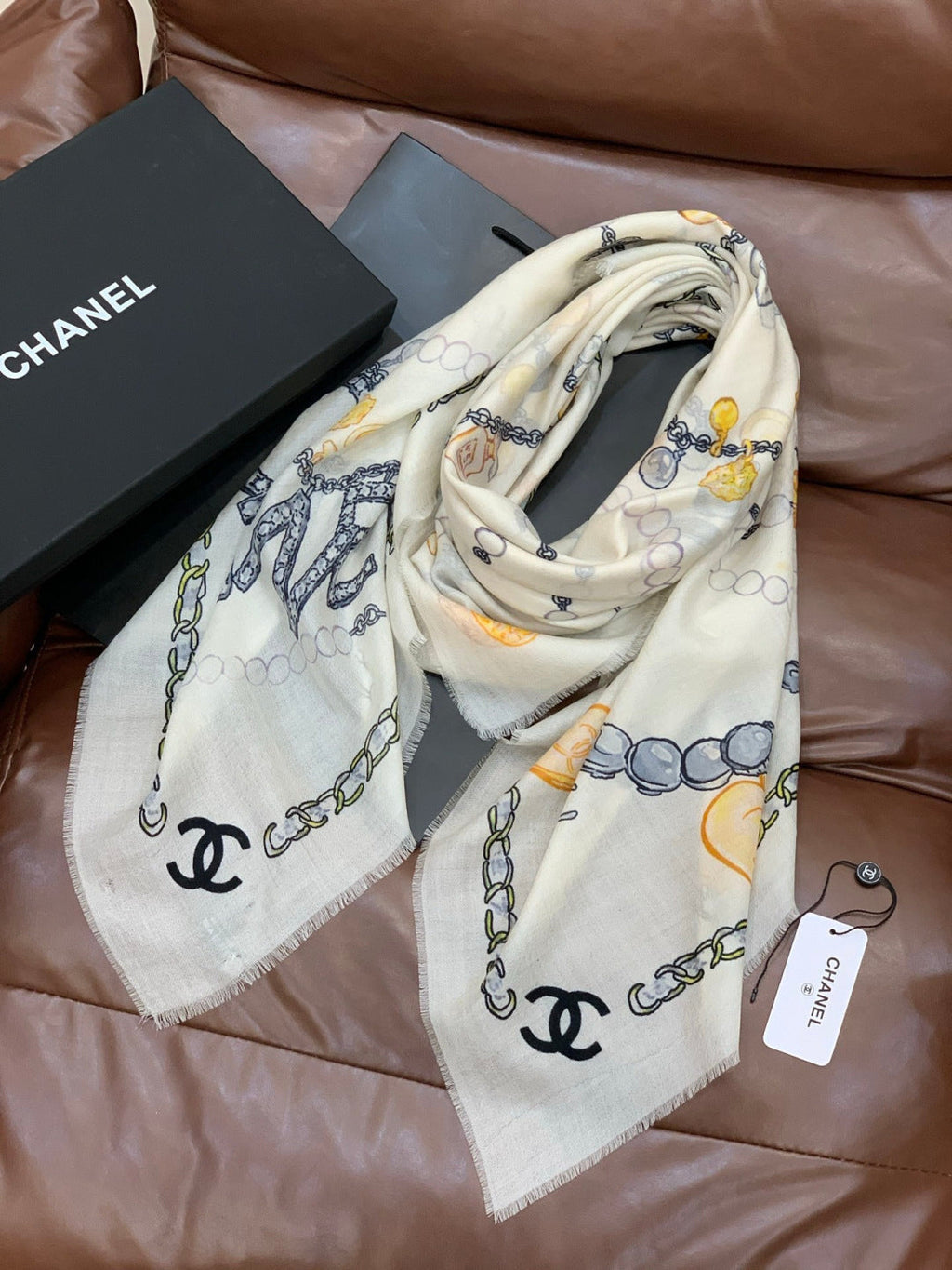 CHANEL P180 Pearl Necklace