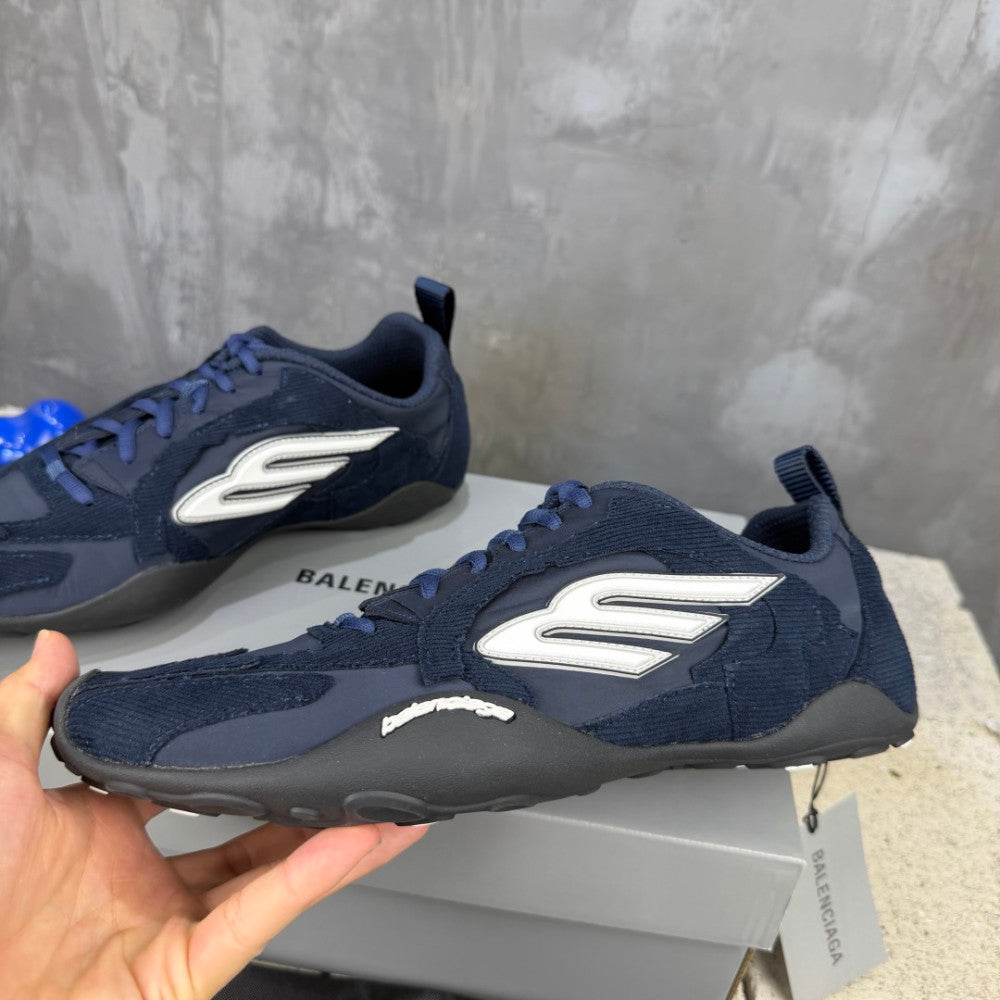 Balenciaga Monday Ultra Sneaker #03 - Color 01 - Image 4