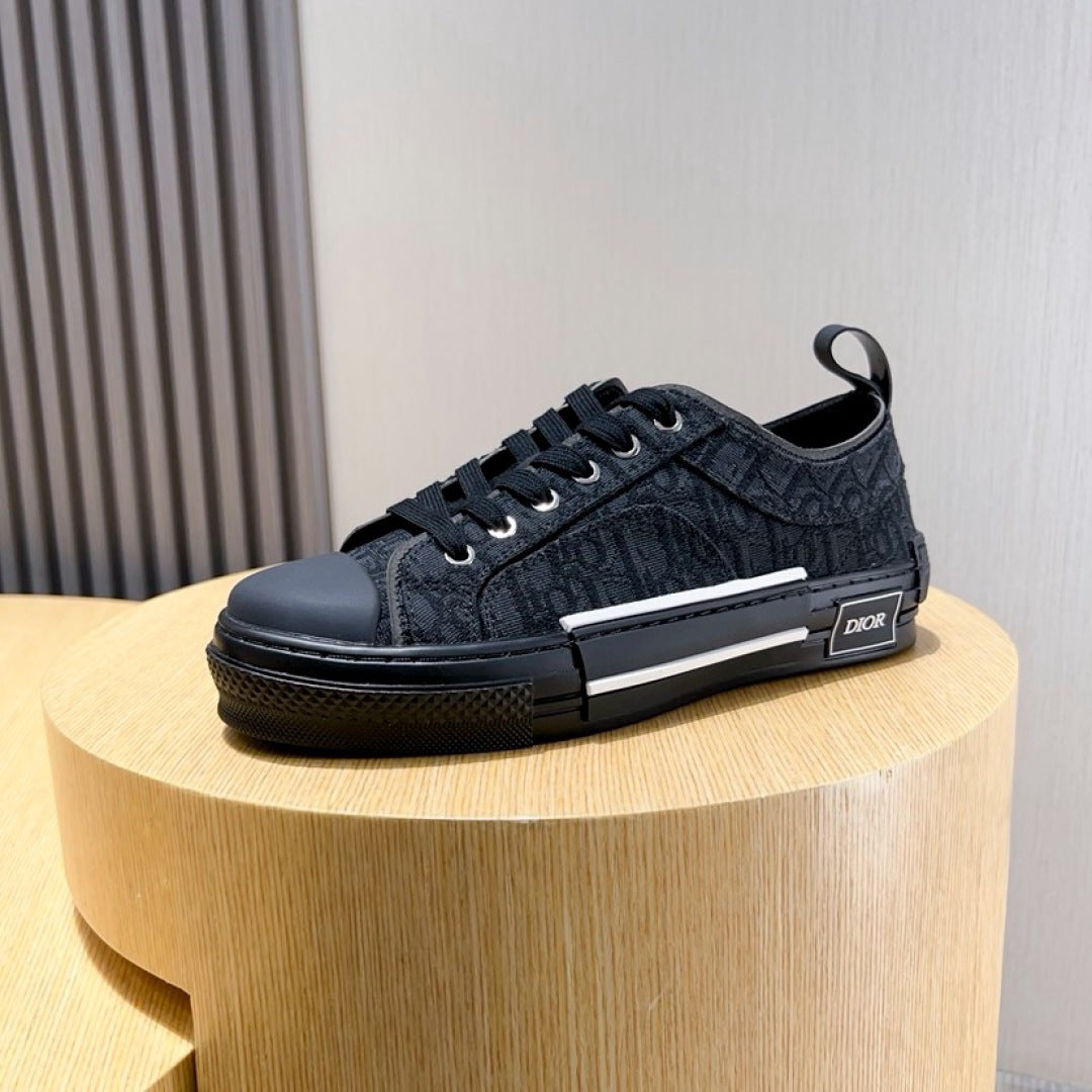 Dior DIOR Sneakers #425
