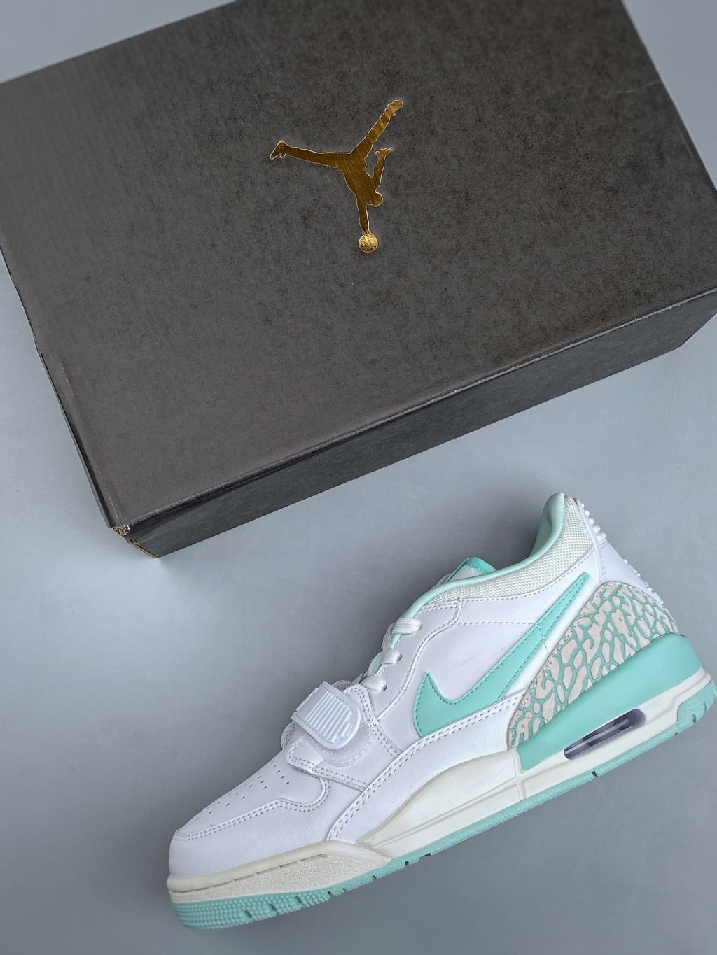 Nike Air Jordan Legacy 312 Low - Image 3