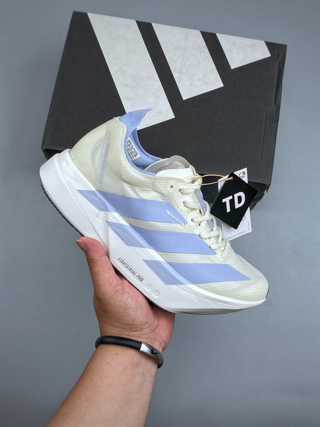 Adidas ADIZERO ADIOS PRO 4 M - Image 1
