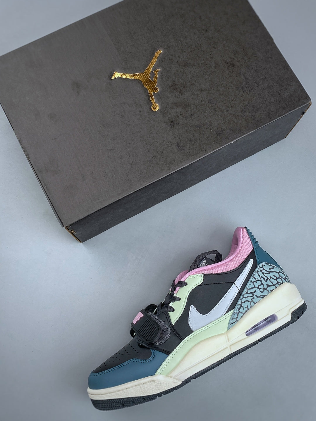 Nike Air Jordan Legacy 312 Low - Image 3
