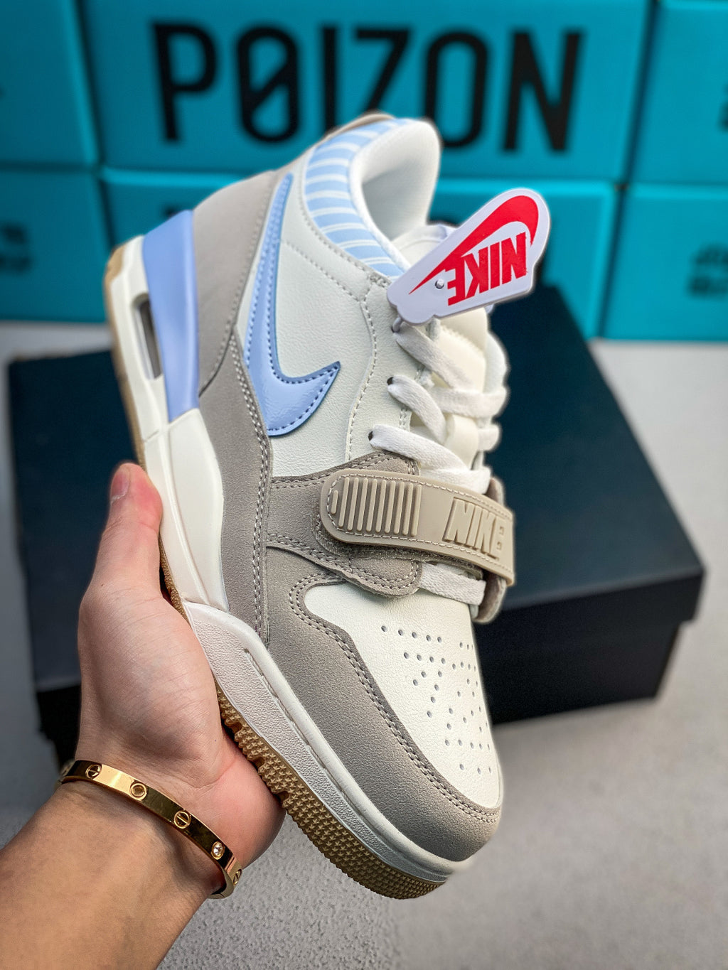 Nike Air Jordan Legacy AJ312 Low - Image 2