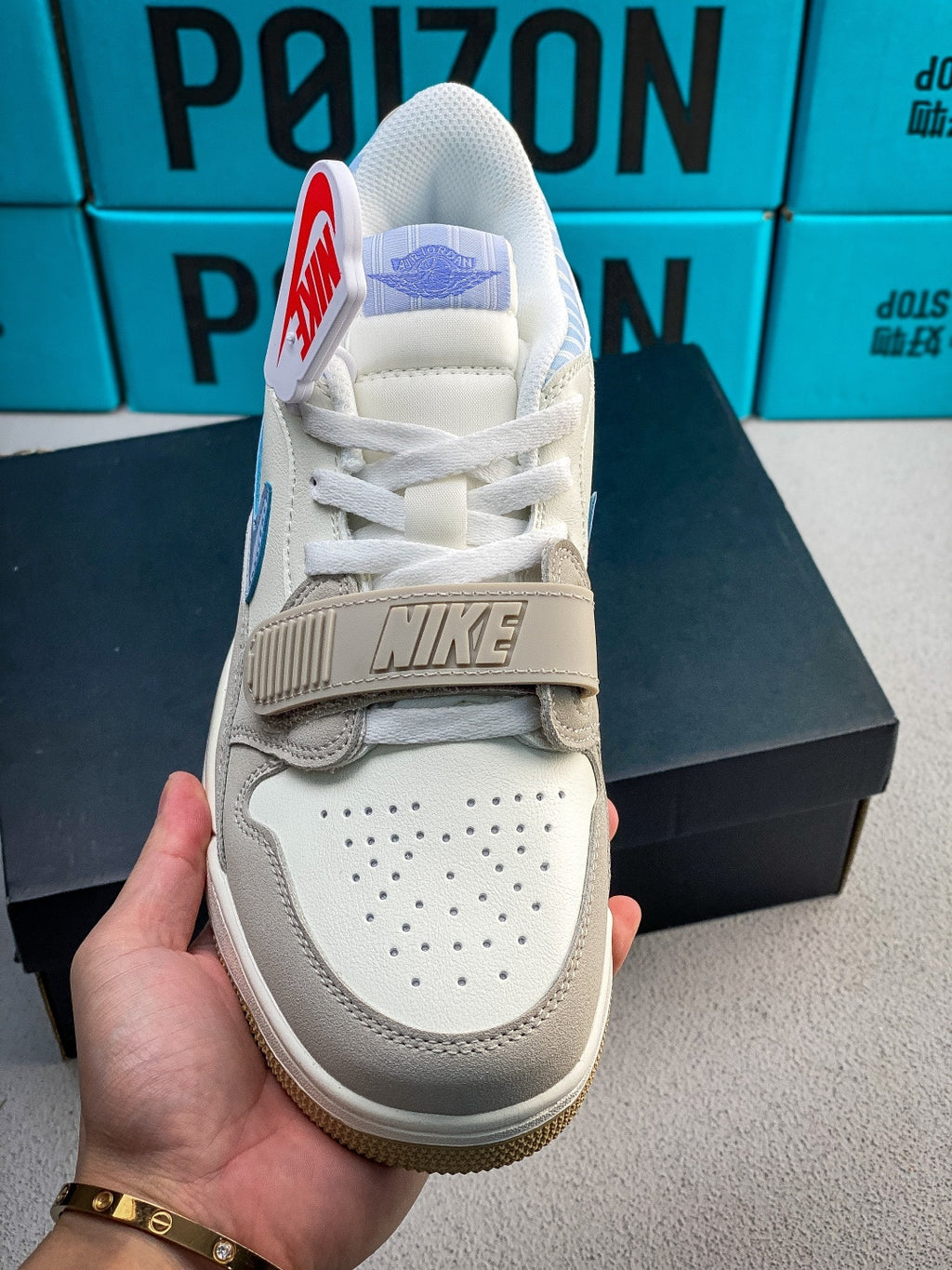 Nike Air Jordan Legacy AJ312 Low - Image 3
