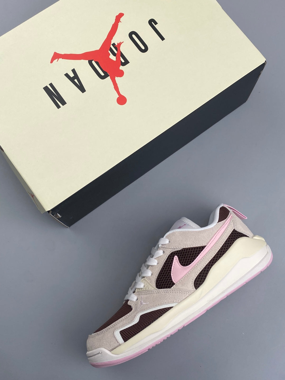 Nike Air Jordan Sneakers - Image 3