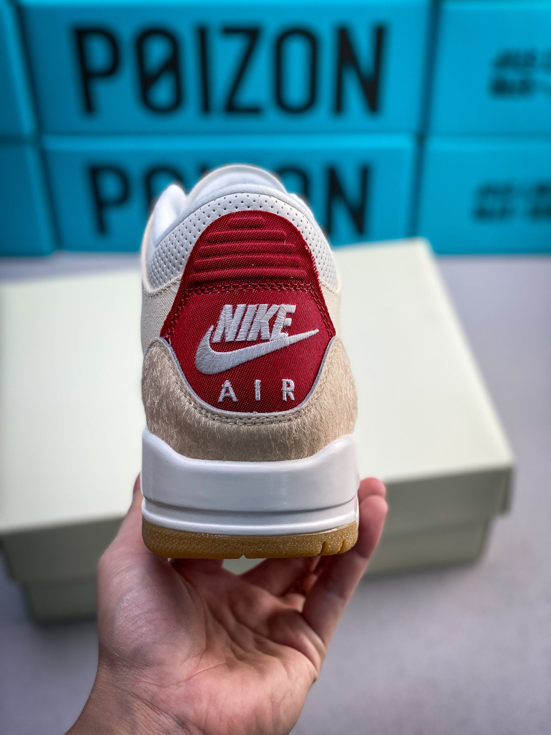 Nike Air Jordan 3 - Image 4
