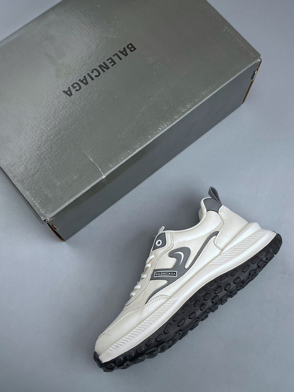 Jordan Sneakers #11 - Image 3
