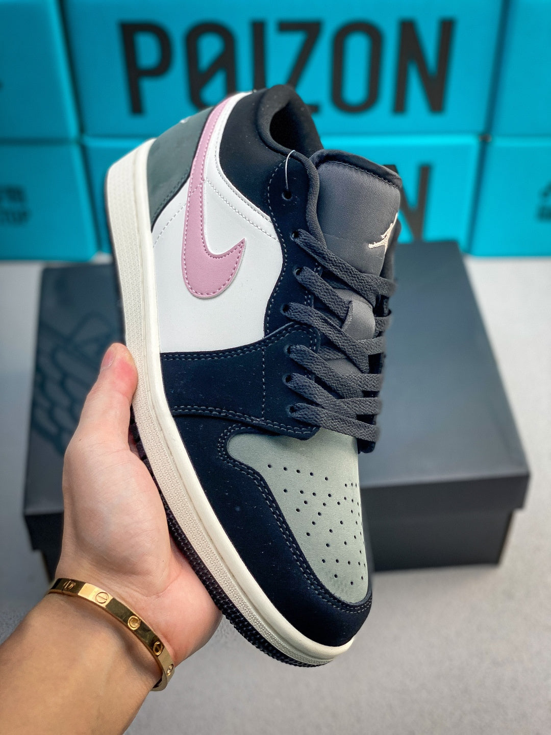 Nike Air Jordan 1 Low - Image 2